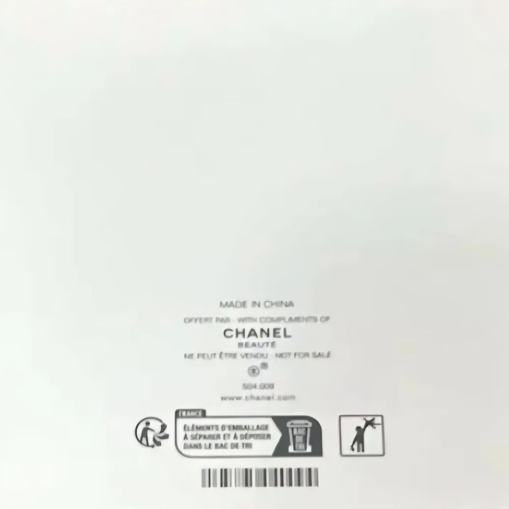 New CHANEL Black and White Lock &  Key - Picture 4 of 4